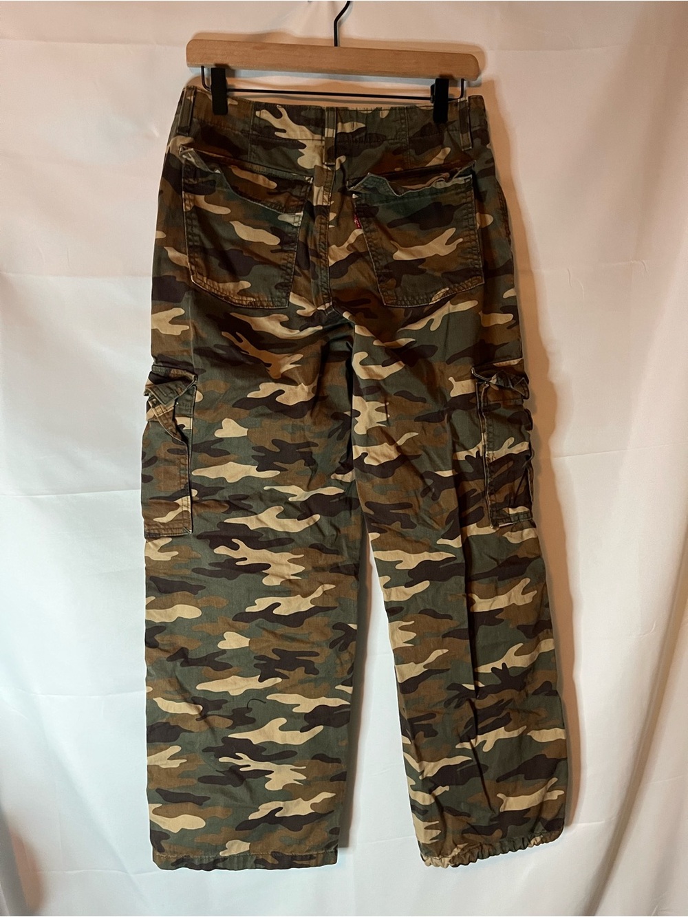 Levi's Men's Camo Cargo Pants - Green, Brown, Tan - Picture 2 of 10